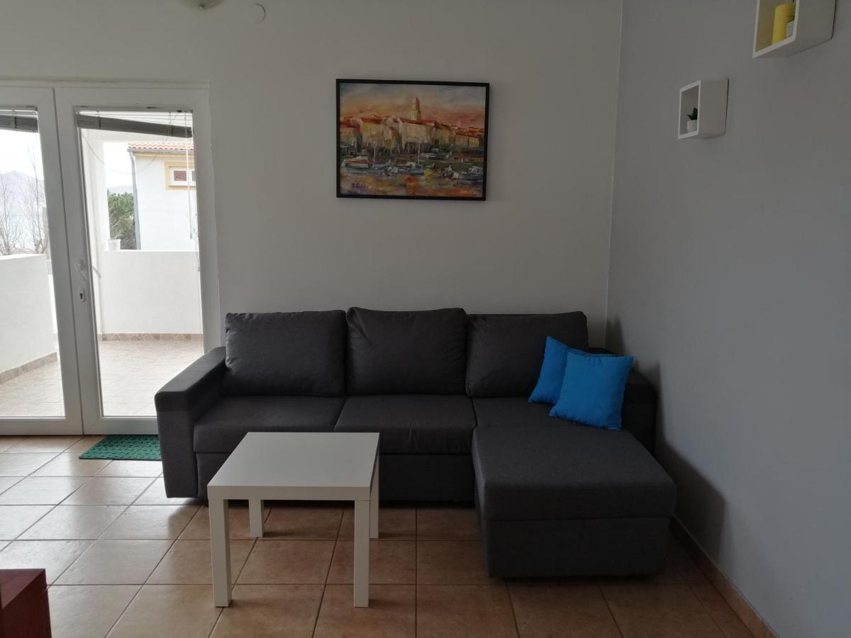 Apartment Mirjana Radovic *